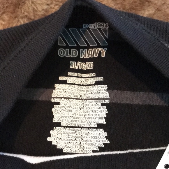 Boys Old Navy Sweater - Picture 5 of 5